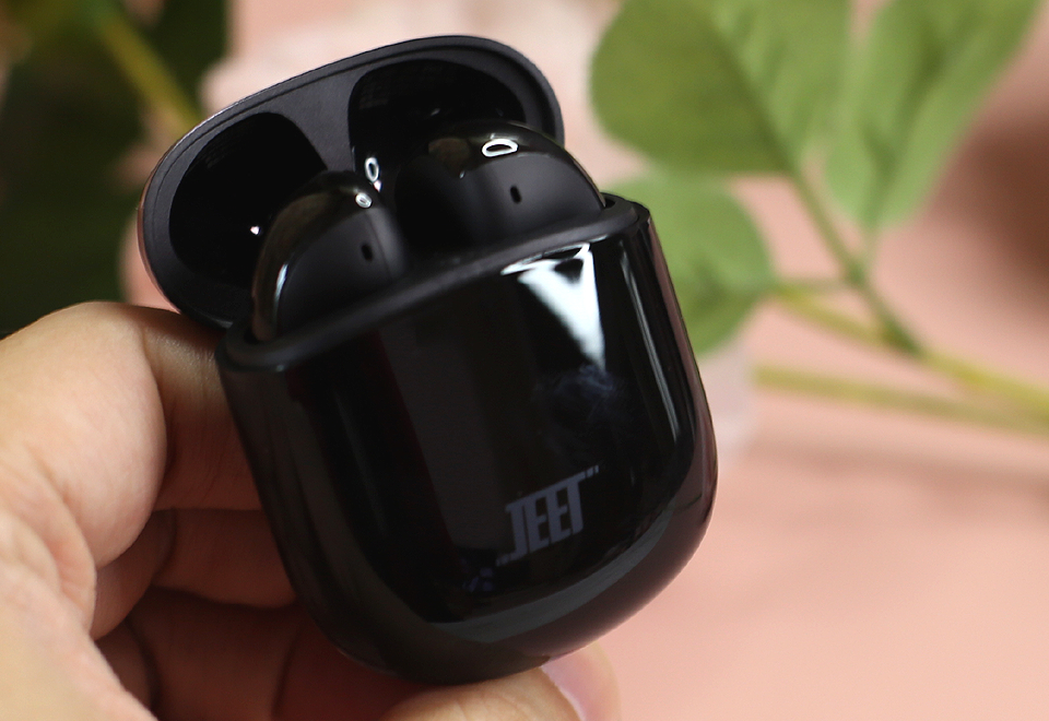 体验升级音质出色，JEET ONE墨黑升级版真无线耳机