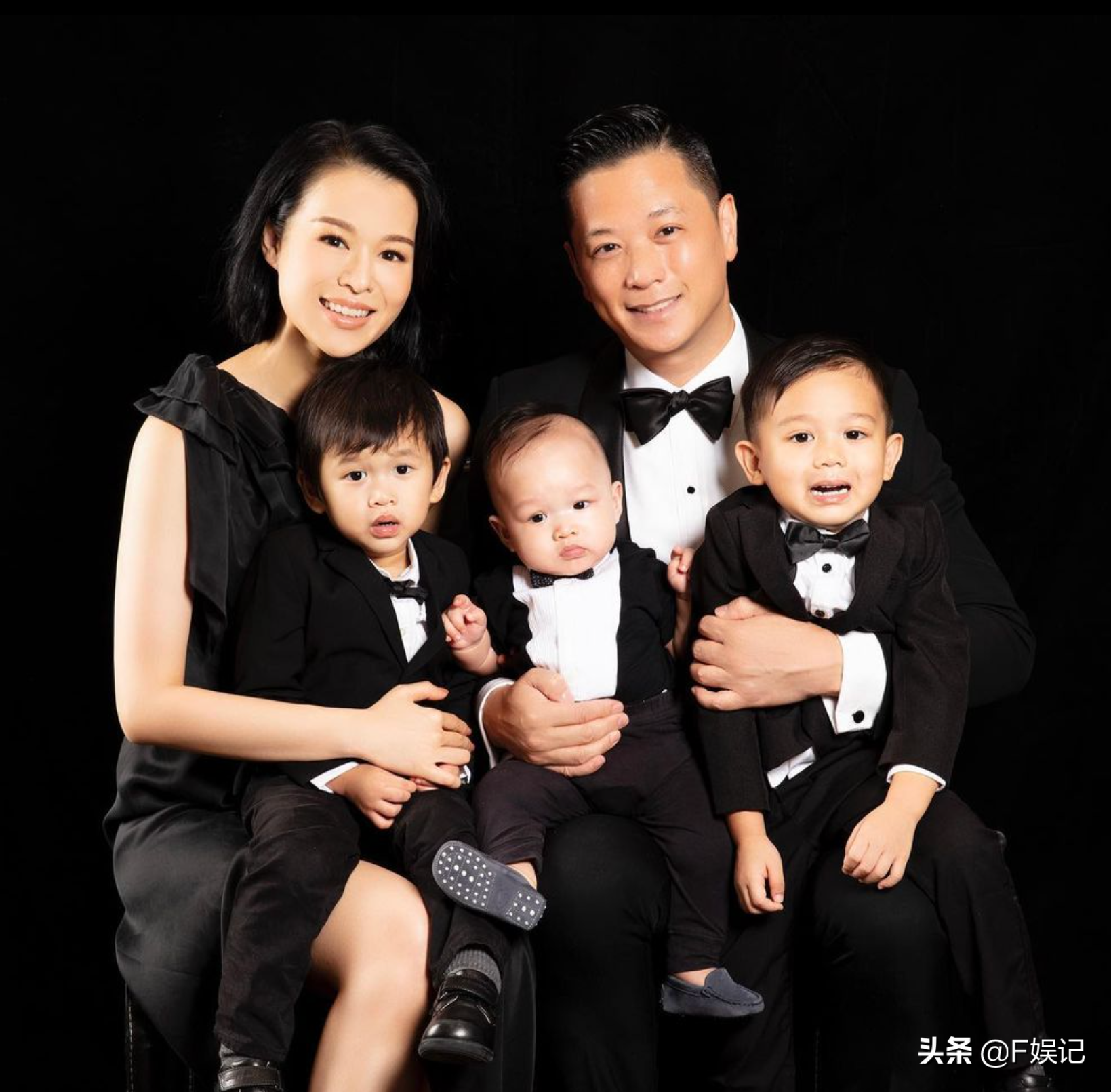 夫妻俩互相示爱！胡杏儿老公晒家庭六年前后变化照庆祝结婚6周年