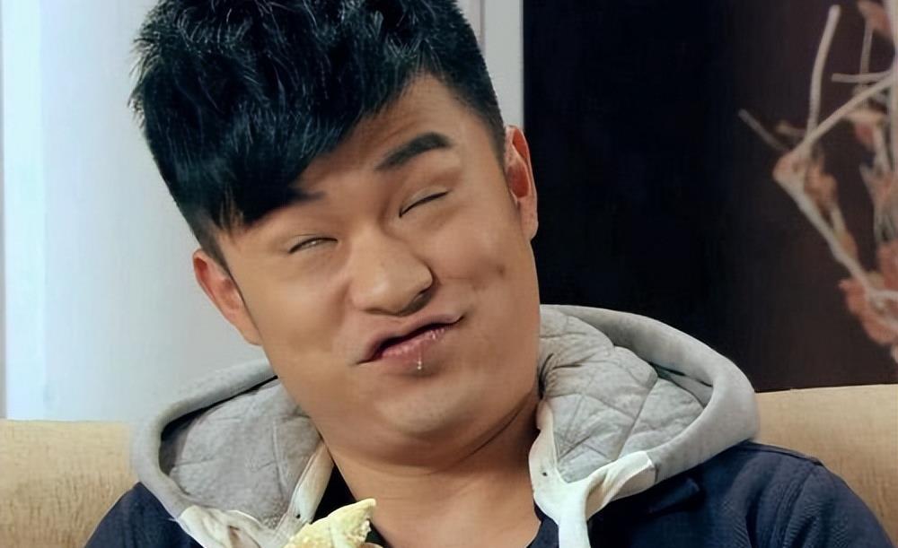 爱情公寓里的陈赫然而,现实生活中的陈赫却并不像电视里那般"贤良".