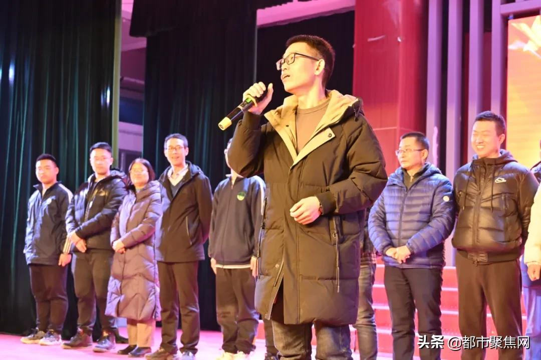 忻州实验中学举行“心态决定成败,理想照耀前程”高考励志演讲