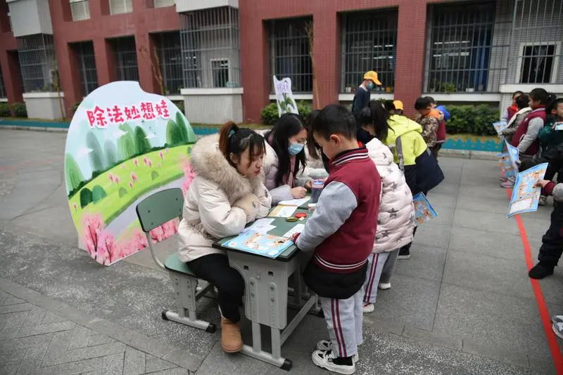 棠湖小学（南区）期末一二年级学科素养大闯关