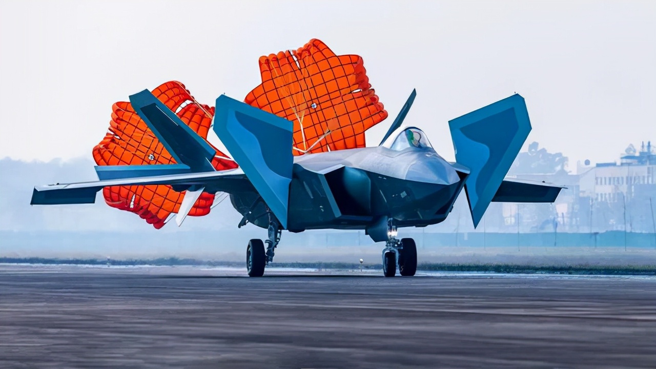 ��20��������F22һ�룬2025���ܷ��500�ܣ��վ�����Ҫ���ټ�20��