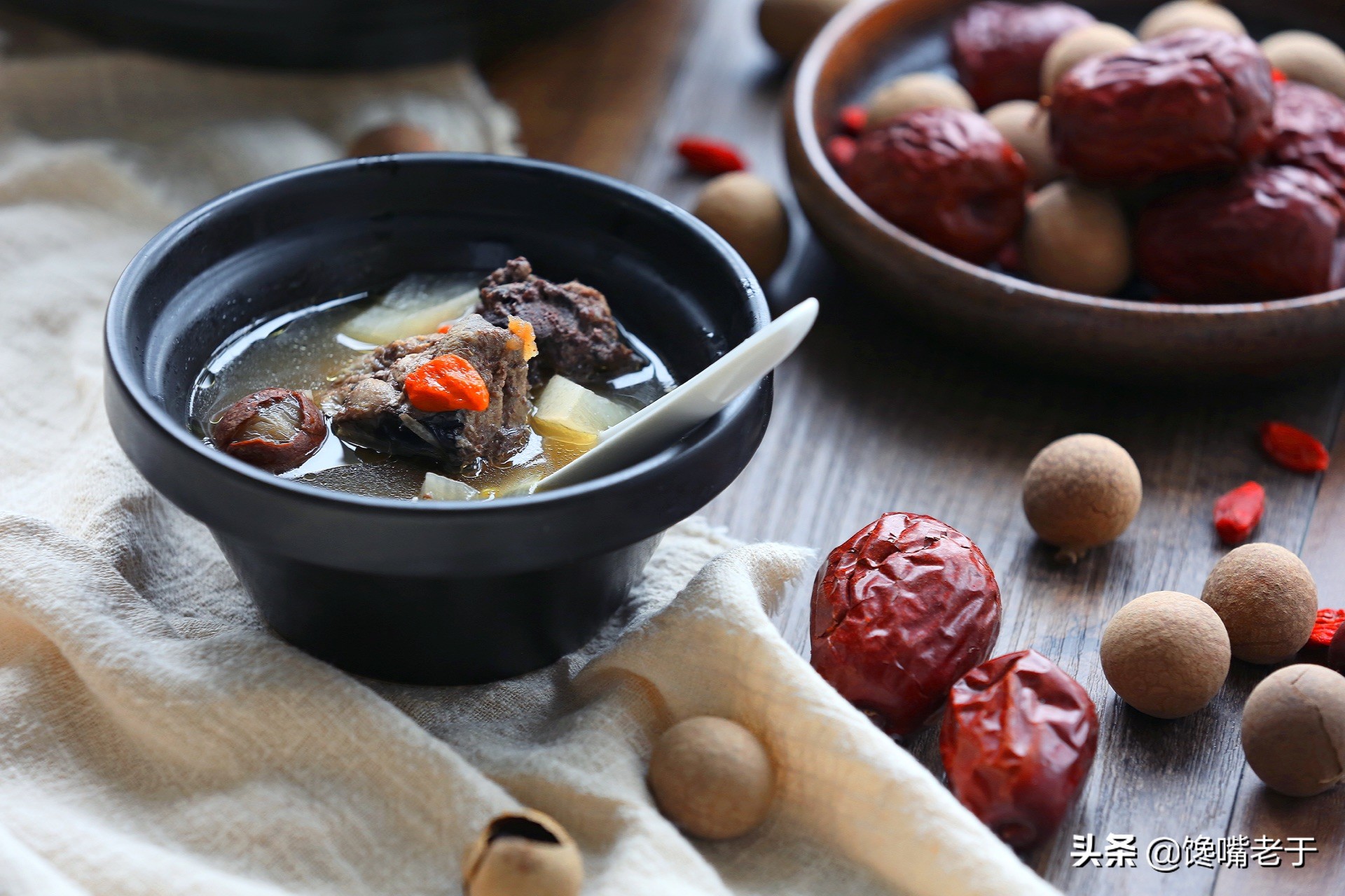 【山药桂圆乌鸡汤】