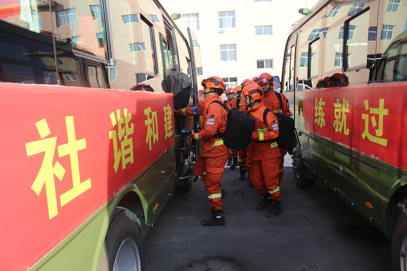 庆阳市森林消防大队严密组织雨雪冰冻灾害应急救援拉动演练