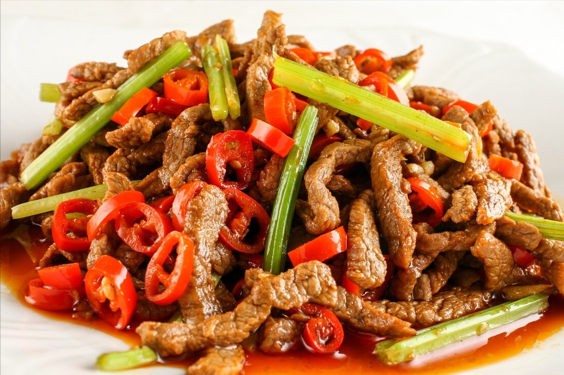 家常小炒牛肉，做好关键2步，出锅鲜嫩多汁不塞牙，老人也能嚼动