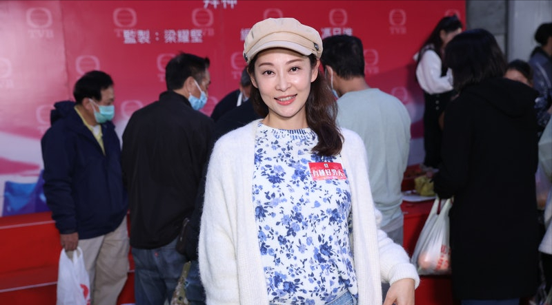 杨怡秘密生二胎儿子，姐姐公开孩子长相，指杨怡气色很好快将出院