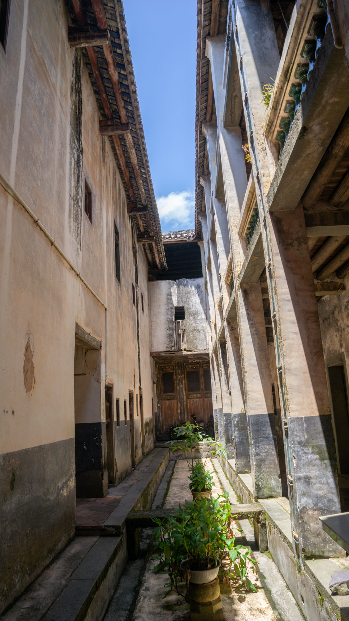 和平林寨,客家的民间碉堡,在河源的大山里很少人知道