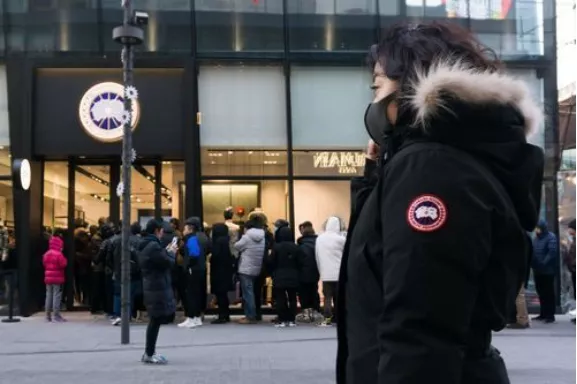 年產3億件，這個小縣城，承包了中國80%以上的羽絨服
