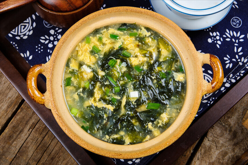 做紫菜蛋花汤，紫菜不用下锅煮，分享正确做法，汤鲜味美营养高