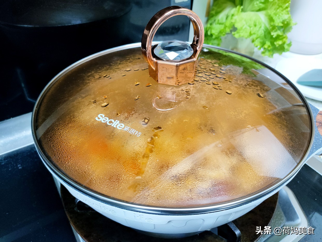 三鲜菌菇豆腐汤的家常做法，鲜香好喝低脂暖胃，连喝2碗都不够