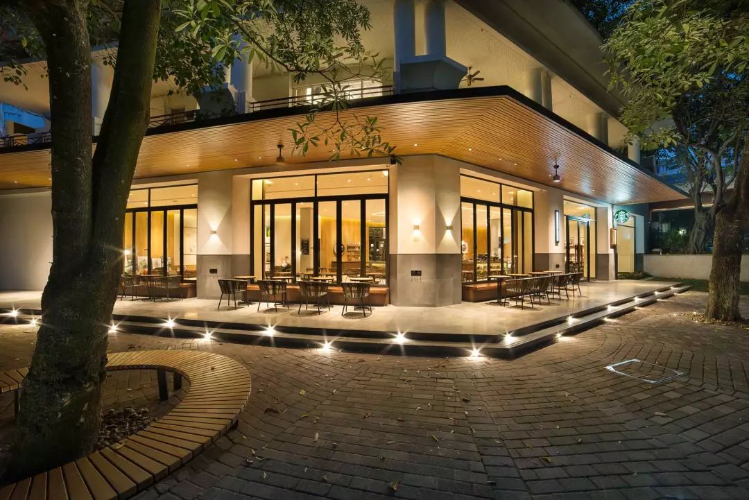 民国老银行与现代文明完美融合，星巴克玩出新高度