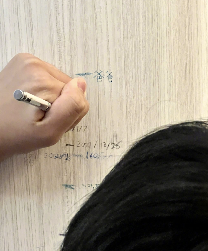 林志颖晒儿子最新身高，kimi一年长高12公分，父子只有4厘米之差