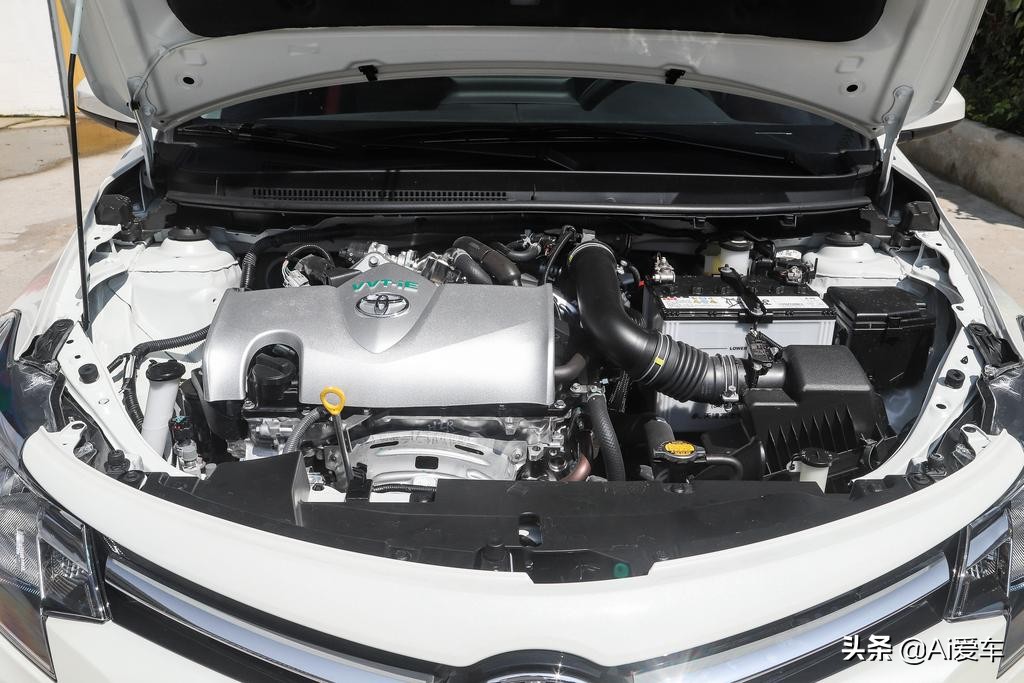 丰田省心三厢家轿，自动挡油耗5.9L，便宜又不爱坏，实拍丰田威驰