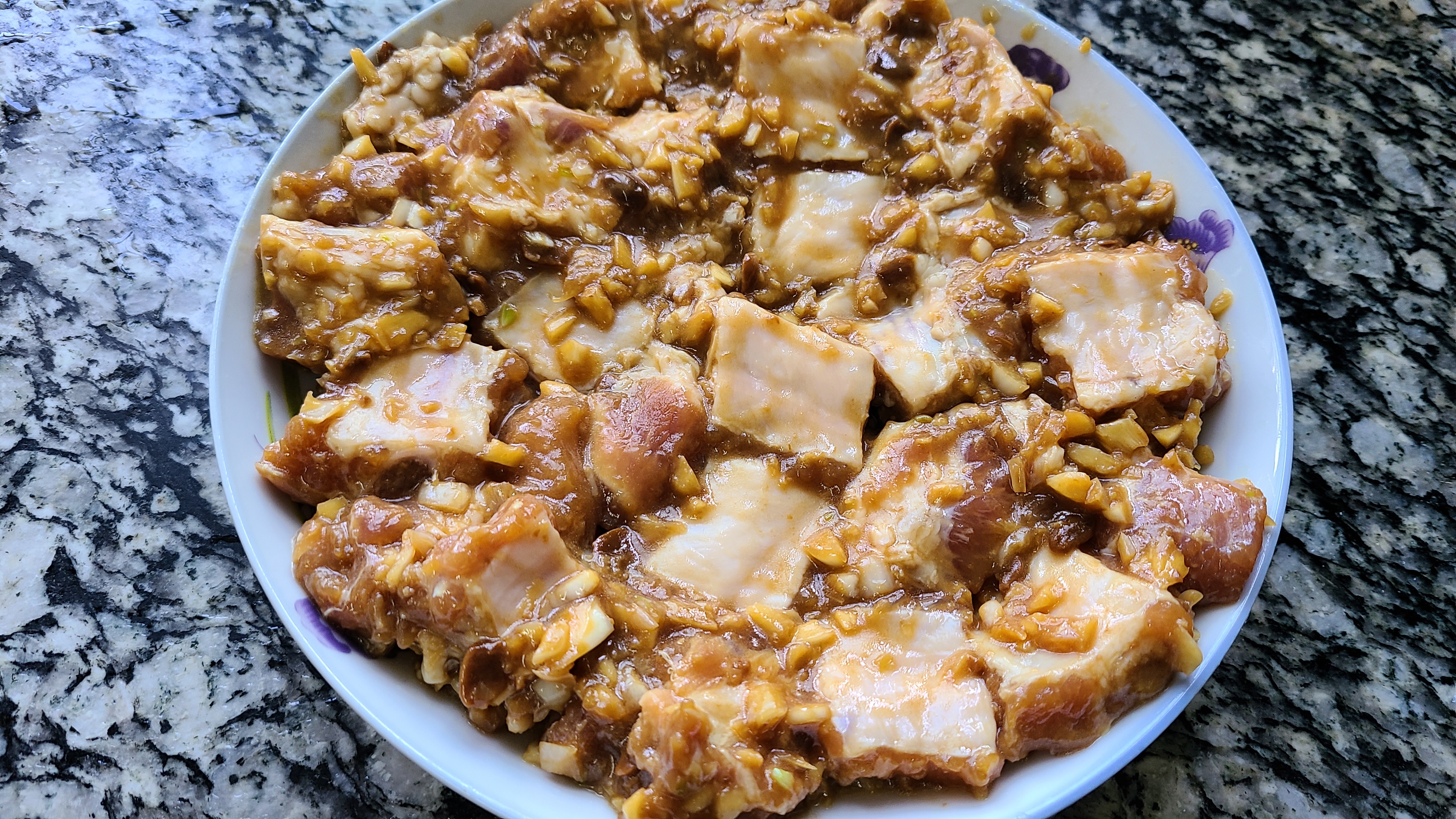 排骨这做法在广东出了名，老厨师教的一道菜，好吃味美香味浓