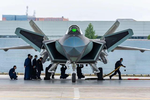 ��20��������F22һ�룬2025���ܷ��500�ܣ��վ�����Ҫ���ټ�20��