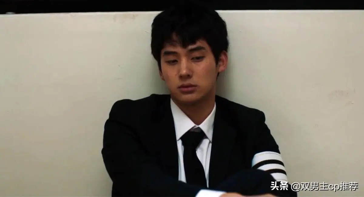 腐剧推荐丨《诗人的爱》韩国双男主电影，大叔vs帅气小哥哥