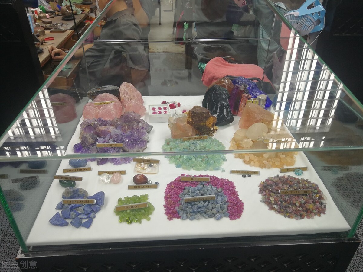 命运多舛的我改回原来的名字，请叫我曾蓝蝶