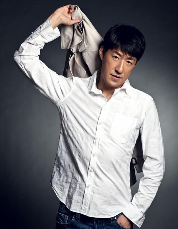 于震:娶小13岁辛月,婚后连生三胎,如今一家五口其乐融融最新消息动态