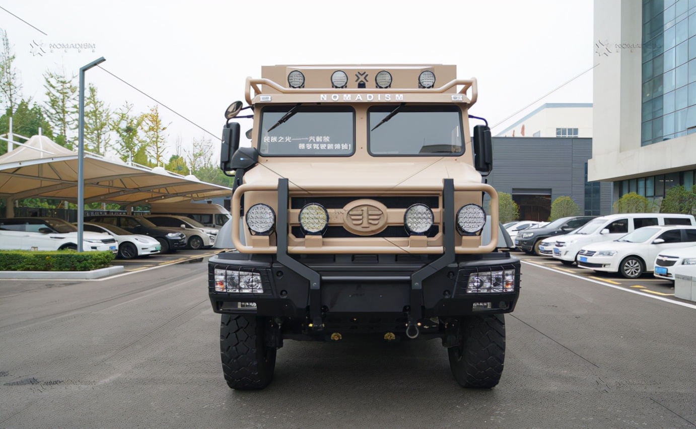 硬核流浪，逐光前行——国产越野房车