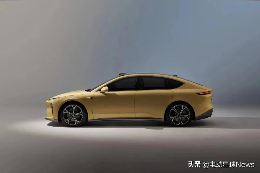 NIO Day 2021：ET5 BaaS后25.8万起售，订单挤爆APP，5真的大于3