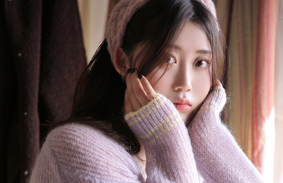 第一次见面送女孩子什么东西比较好？第一次见女生送什么礼物？