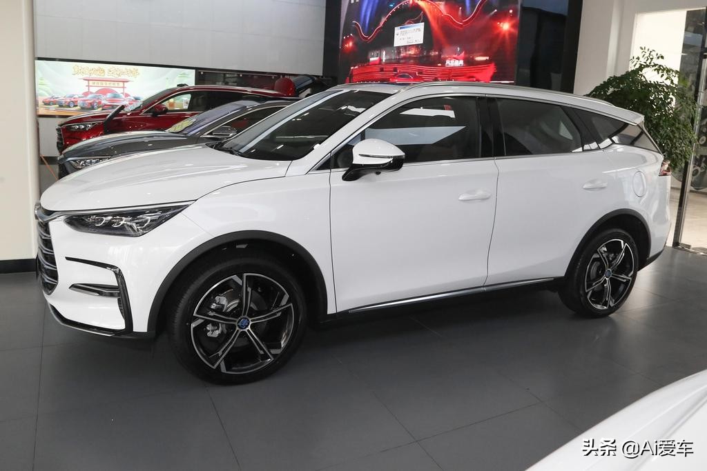 5.3L油耗，大7座设计，高配家用中型SUV，价不错，实拍比亚迪唐DM
