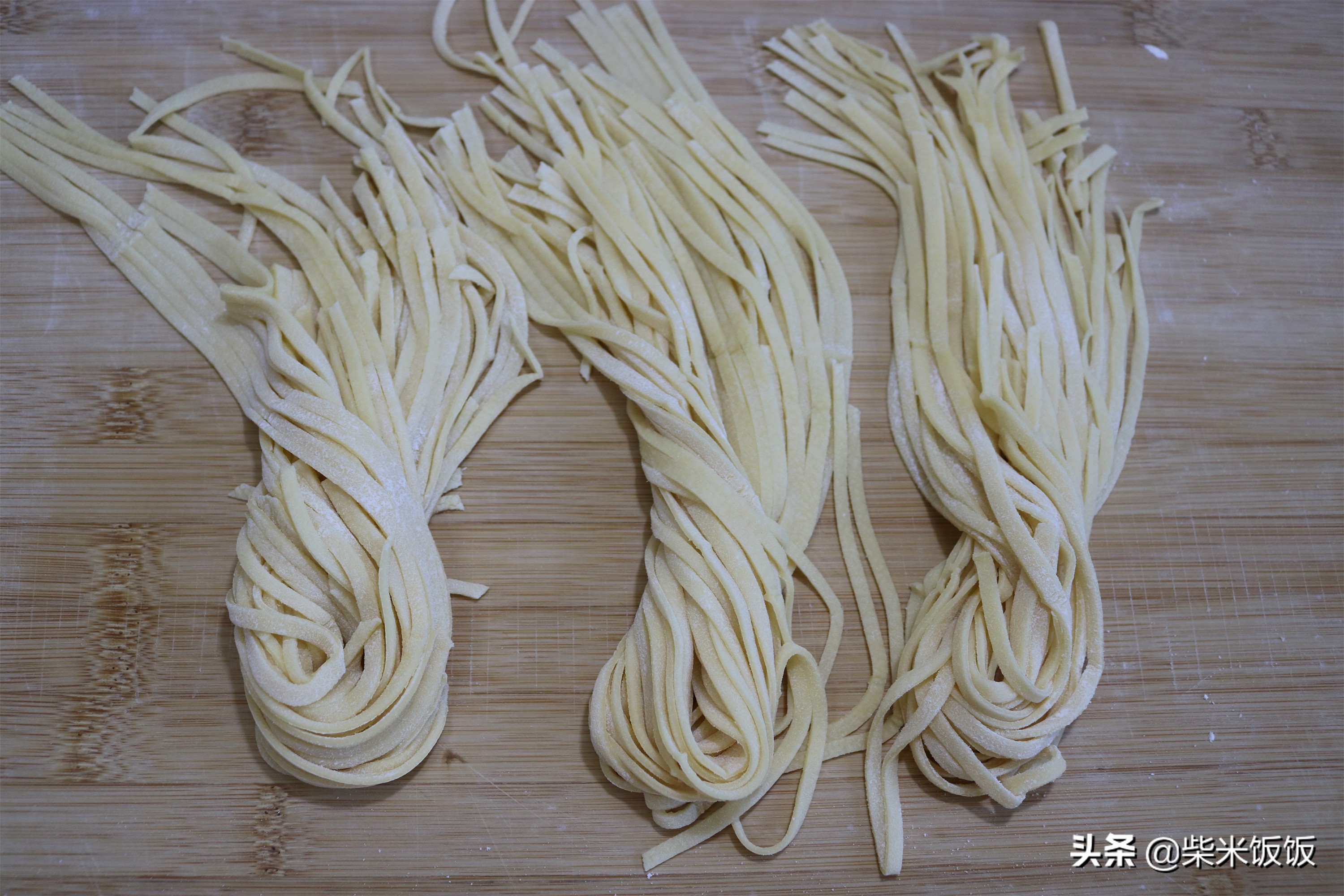 在家制作手擀面，分享我的小技巧，面条柔软筋道，好吃不糊汤