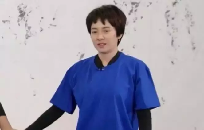 因发型陷入造型争议,宋智孝方面表示:是以本人的意志改变了造型
