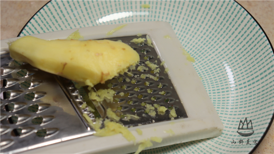 生姜搭配鸡蛋，作用真是厉害，大肚腩越来越小，没想到瘦得这么快