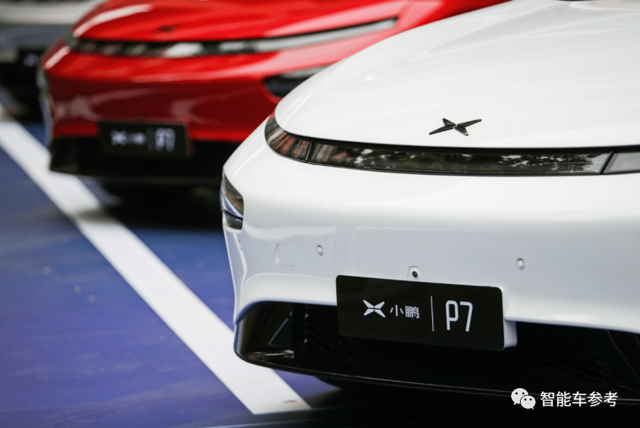 百度不「装」了：扔掉方向盘、拿掉安全员，明年在京全无人载客