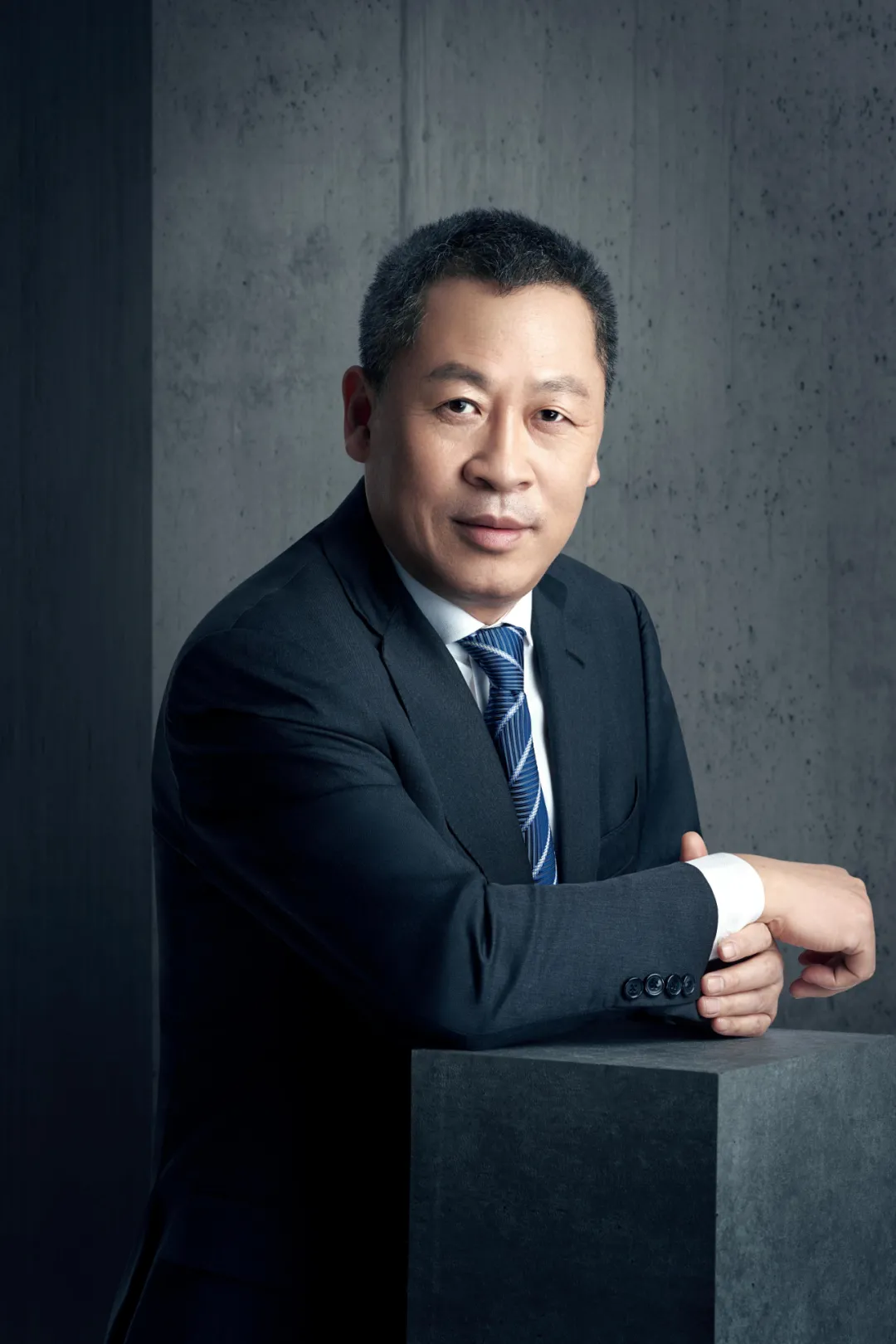 致敬温和而坚定的前行者,高福、陈东升、苏炳添、罗翔等上榜2021年度影响力人物