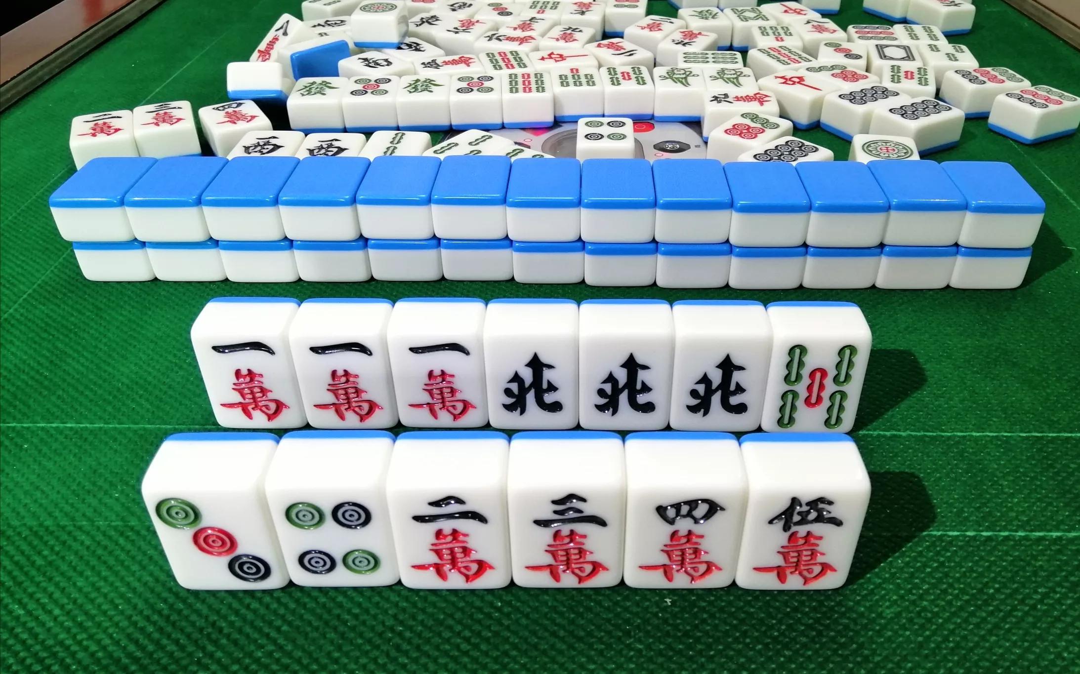 想要成为麻将高手,这种摆牌方法一定要学会