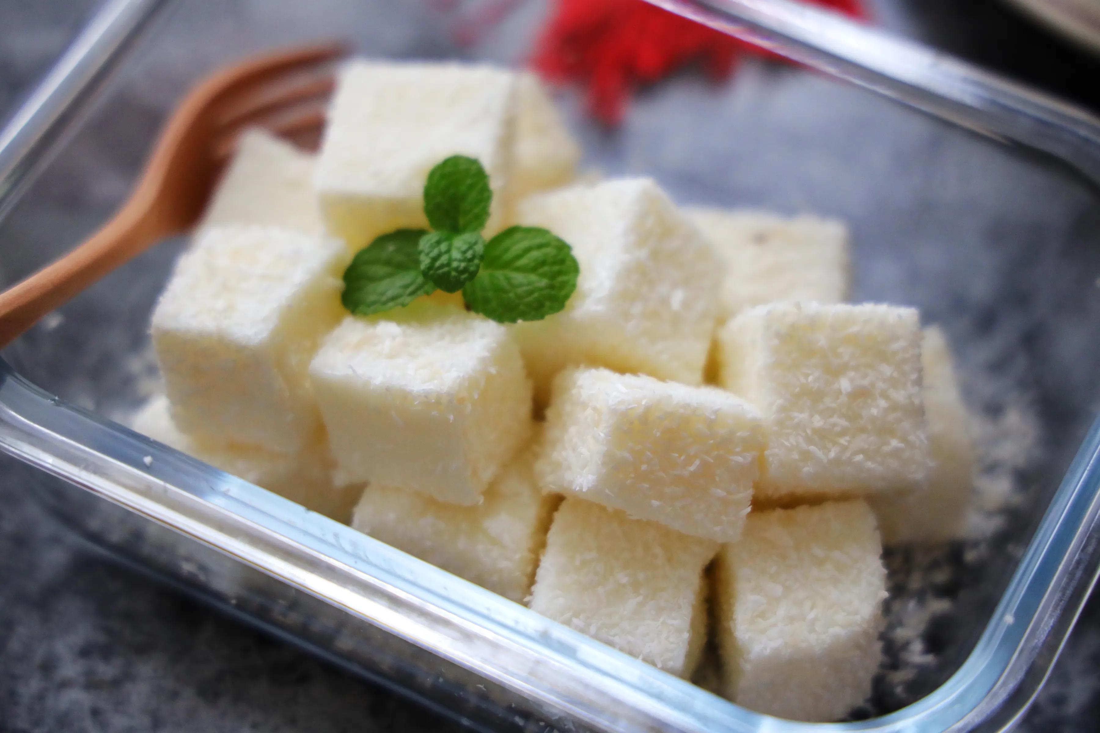 喝不完的牛奶做成小甜品，不用烤箱，简单0难度，小朋友都喜欢吃