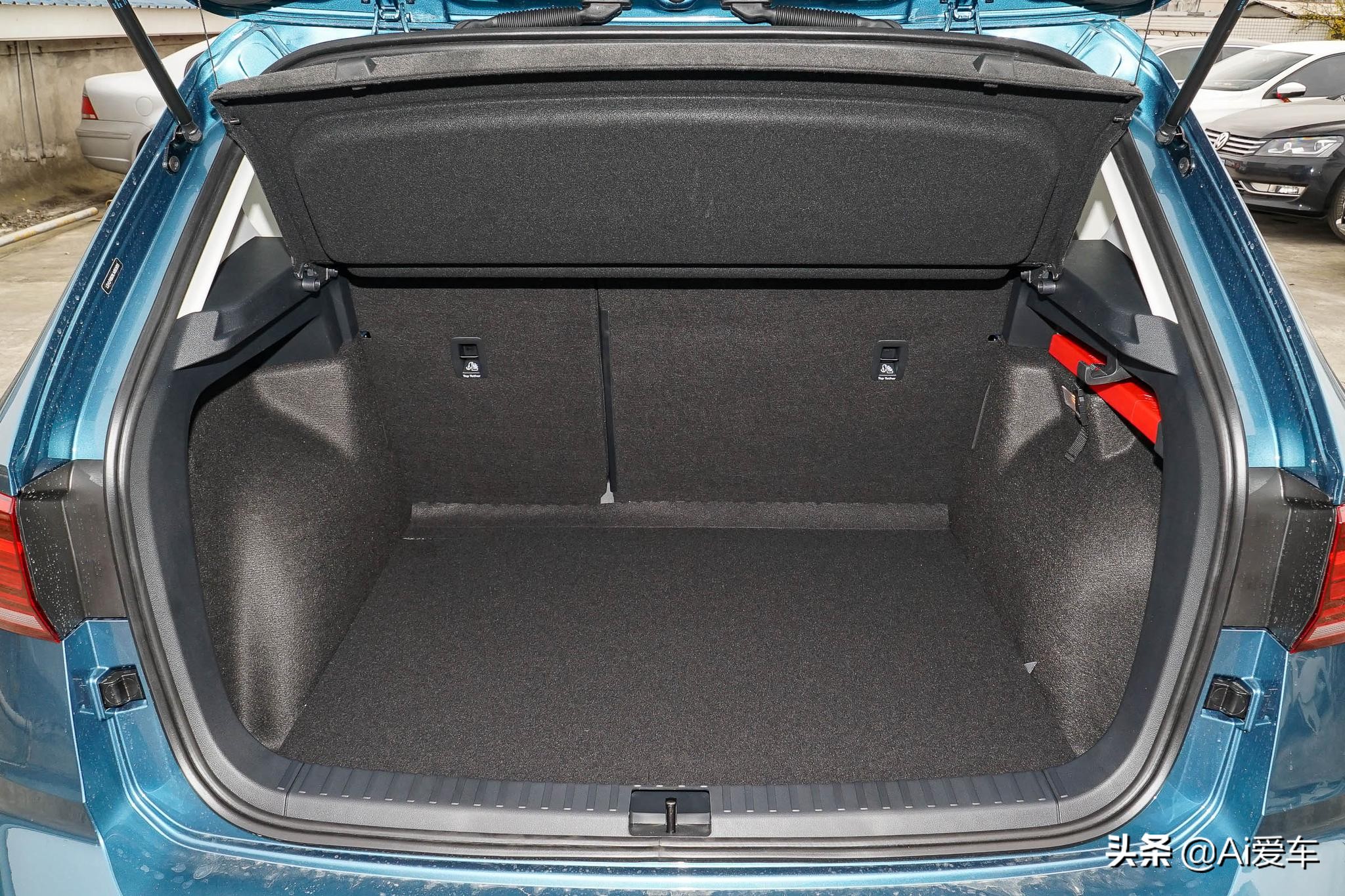 2.0T带四驱油耗7L，大空间德系热销家用SUV，车价便宜，大众途岳