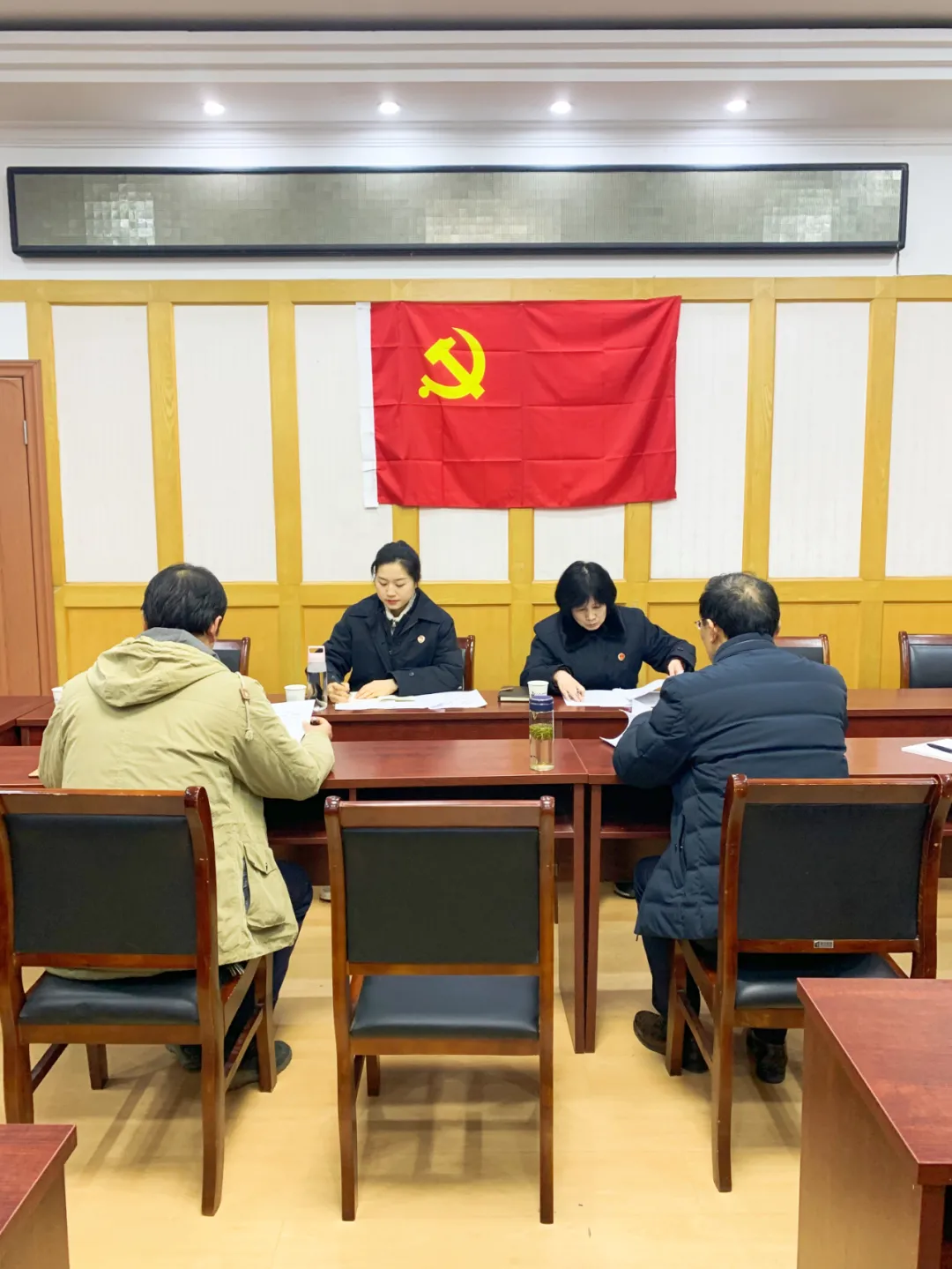 检教同行，共护未来——镜湖区人民检察院与镜湖区教育局开展未成年人保护工作座谈会