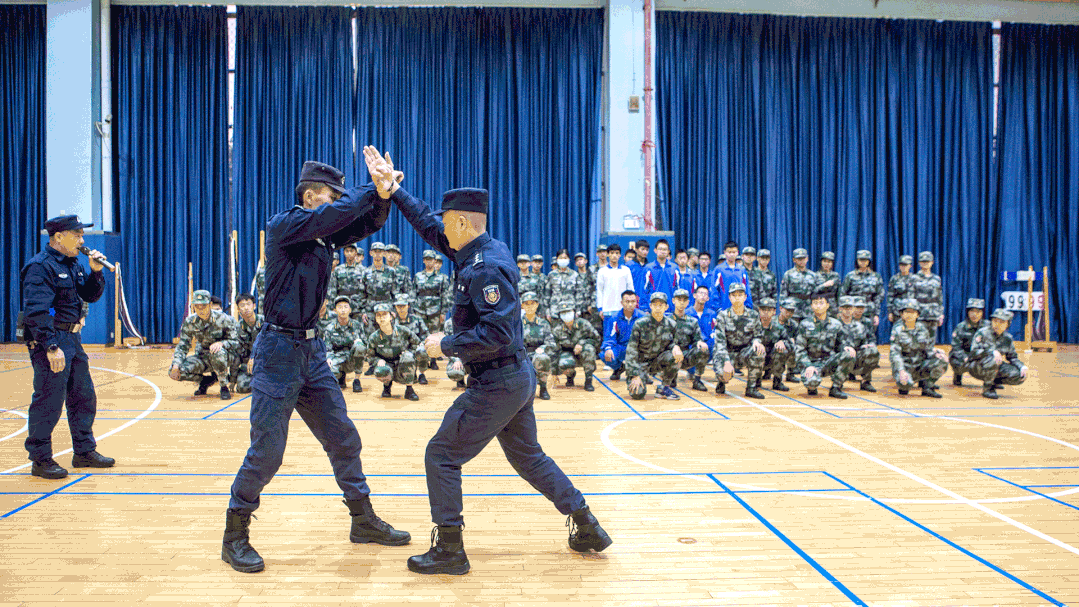 锐警少年警训：学习防身技能 提高安全意识，广大附中安全教育活动
