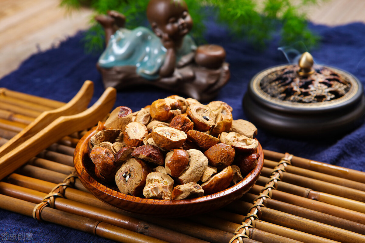 这4类中药最伤肝，千万别再乱用了，提醒：这3种人更要格外小心