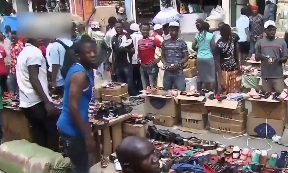 中国人在非洲到底有多赚钱？10平米的鞋店，每年能卖1000万利润