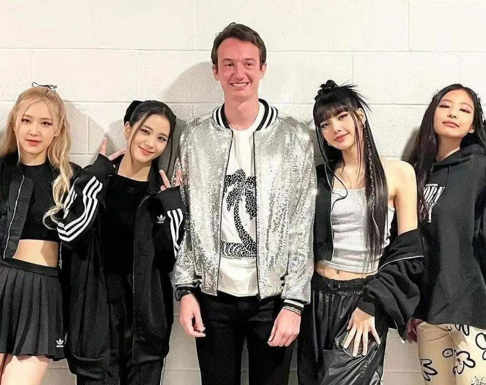 lisa恋情曝光!与世界首富三公子热恋疑被拍 告别娱乐圈嫁入豪门?