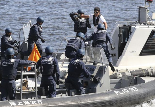 日本意圖極為明顯，企圖通過釣魚島進入我國台海！ 遼寧艦被迫殺了個回馬槍