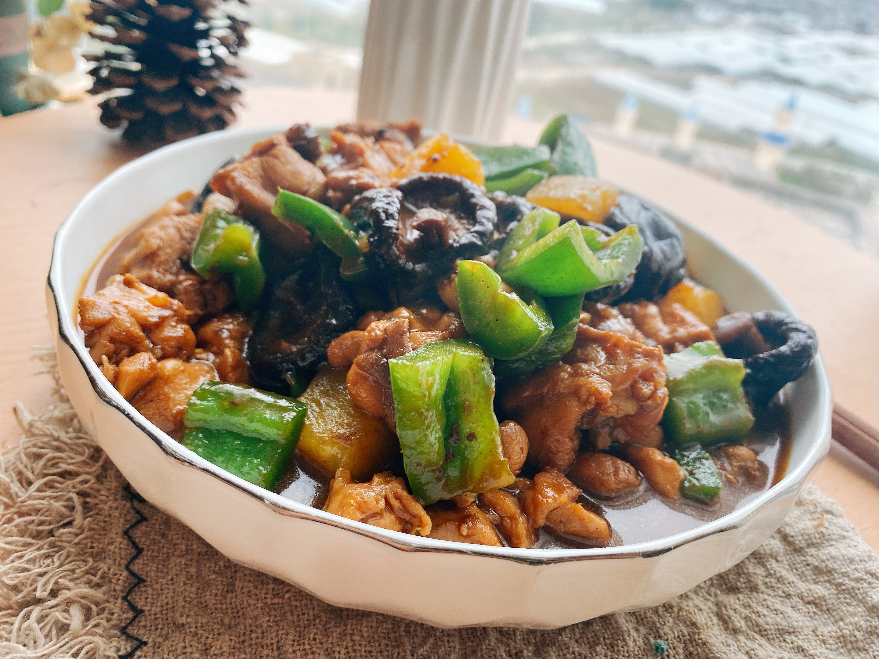 黄焖鸡到底加了什么料才那么香？除了盐和味精，最关键的是这味料