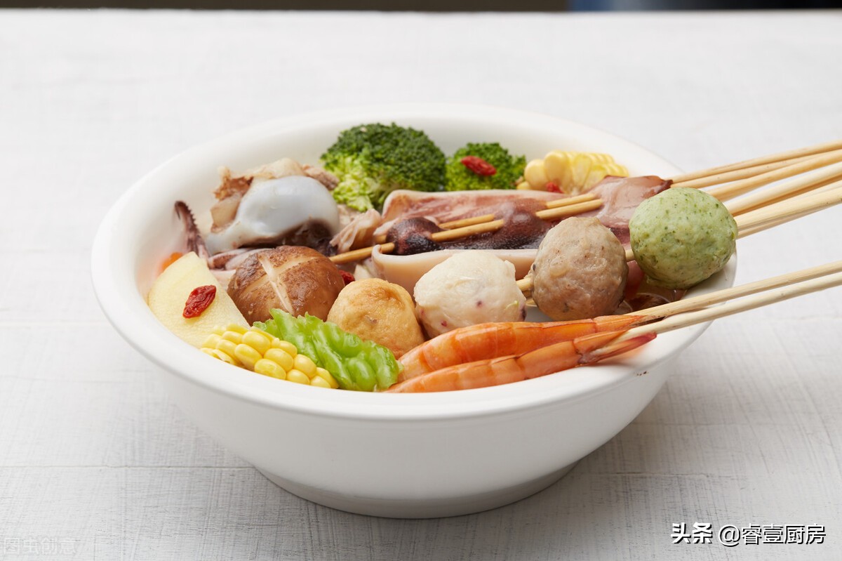 麻辣烫 怎么做才好吃 详细配方交给你 在家试做一下吧