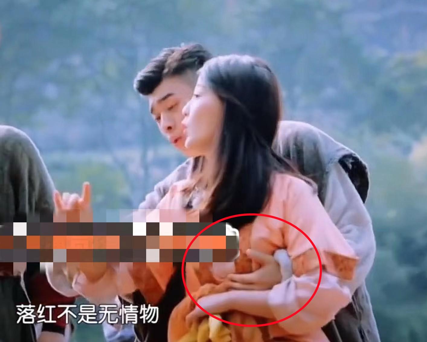 袭胸,摸腿,强吻,娱乐圈的假戏真做,毁了多少女演员的清白?