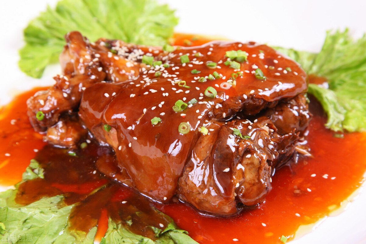 年貨買肘子，你知道“前肘”和“后肘”差別有多大嗎？別買錯了