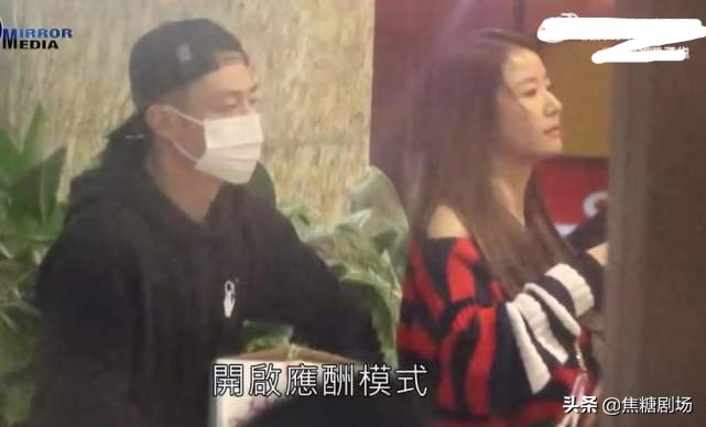 霍建华爱女派对曝光，小海豚圆脸大耳朵，林心如哄女儿超温柔