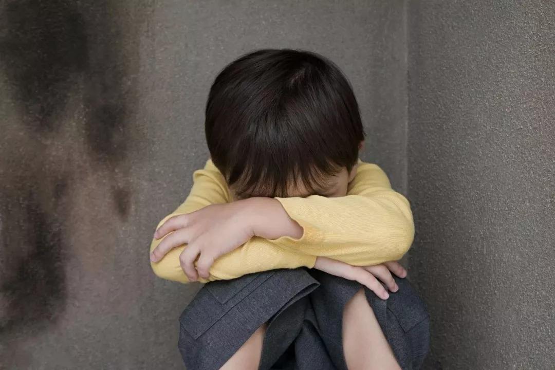 “妈妈，为什么我不能玩手机？”这位母亲的回答堪称人生教科书
