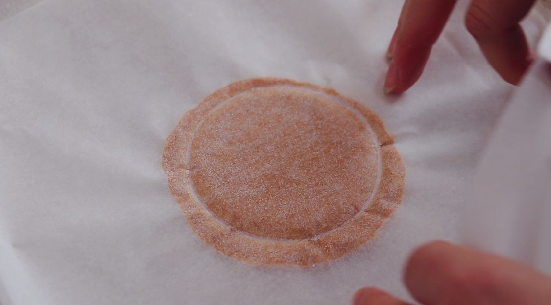 年货别总出去买，这种糖在家也能做，几勺白糖搞定，比买的好吃