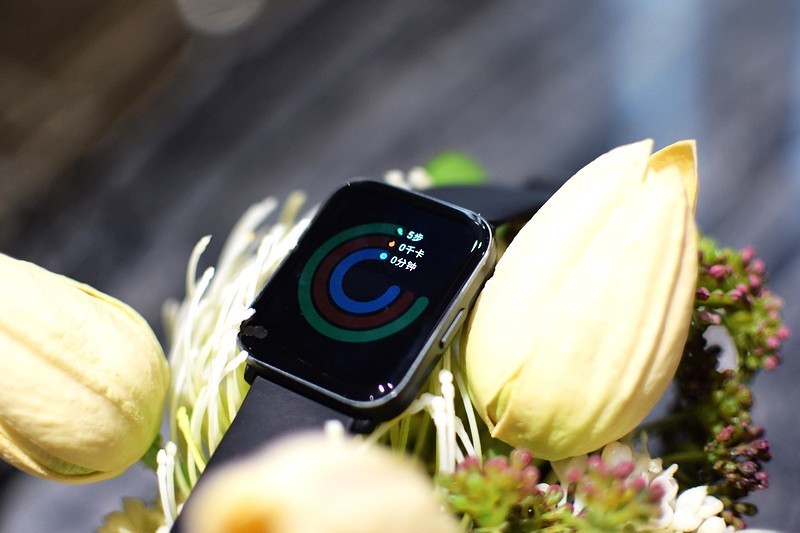 首款AMOLED高清彩屏 超视网膜全面屏 黑加手表