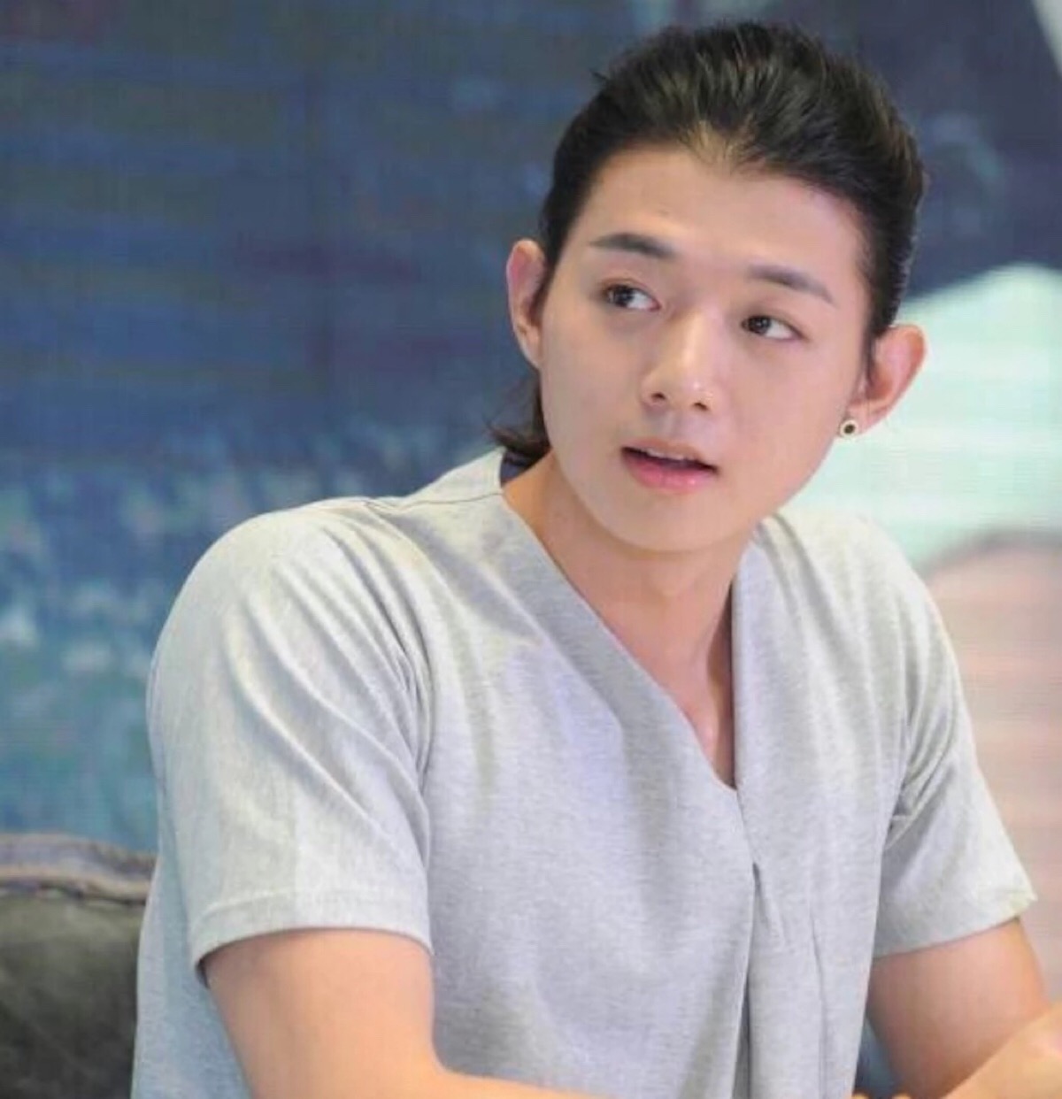 网友们不禁吐槽,这霍尊是个人才,这陈露也是个人才啊,这真是自己榜上