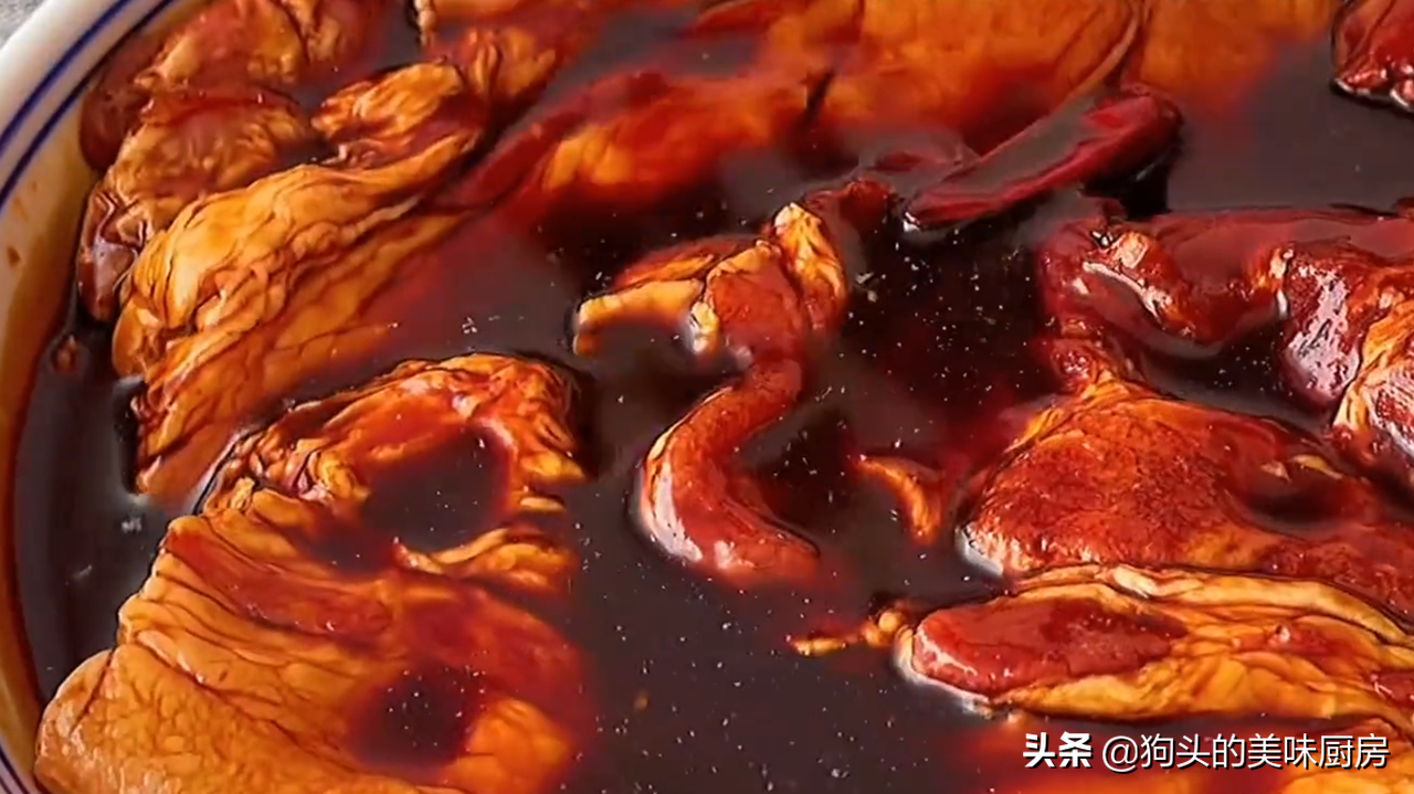 猪肉泡在生抽里2天，味道比腊肉还香，老公夸厨艺好，全家都爱吃